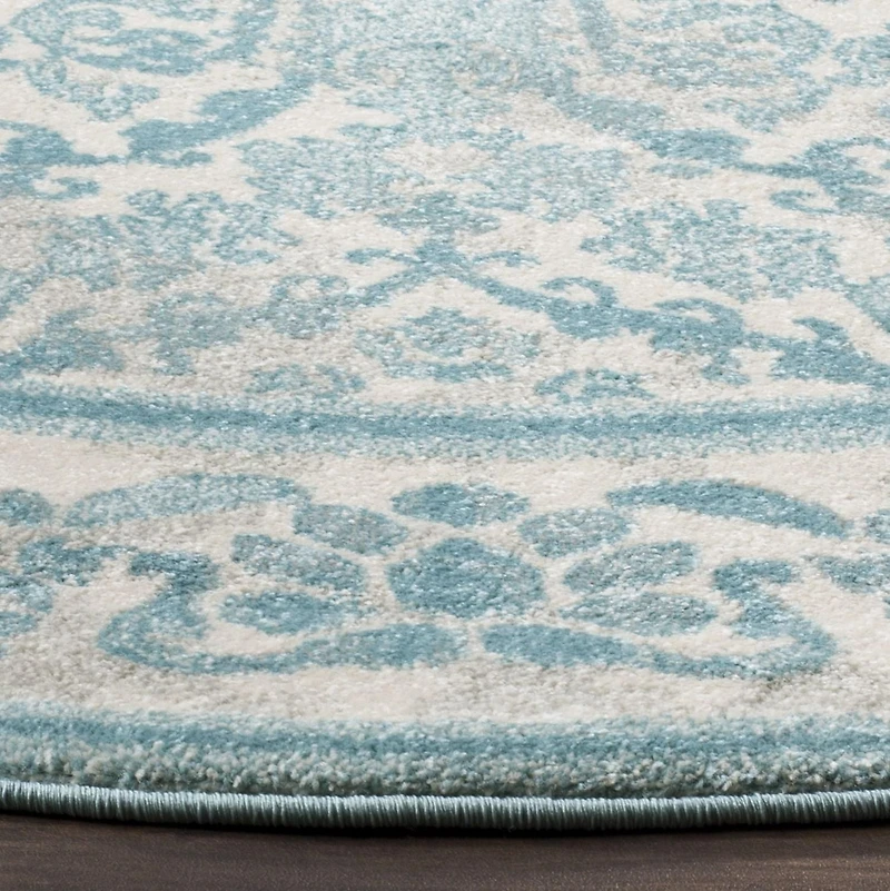 Safavieh Evoke Lorna Traditional Area Rug
