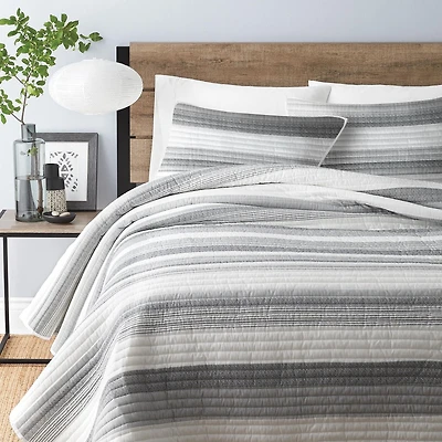 HOMETRENDS  3 PIECE QUILT SET GREY STRIPE