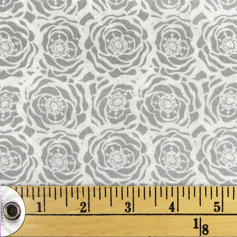 FABRIC CREATIONS Cotton Fat Quarter 45 × 53 cm (18 × 21 in) Grey Floral, 18x21