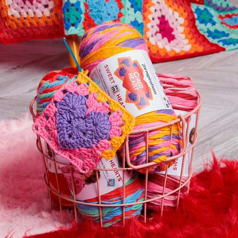 Red Heart® AIO Sweet Hearts™ n° 4 Worsted (Moyen) Acrylique, Candy Heart 250 g / 440 m
