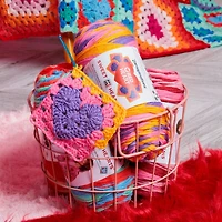 Red Heart® AIO Sweet Hearts™ n° 4 Worsted (Moyen) Acrylique, Candy Heart 250 g / 440 m