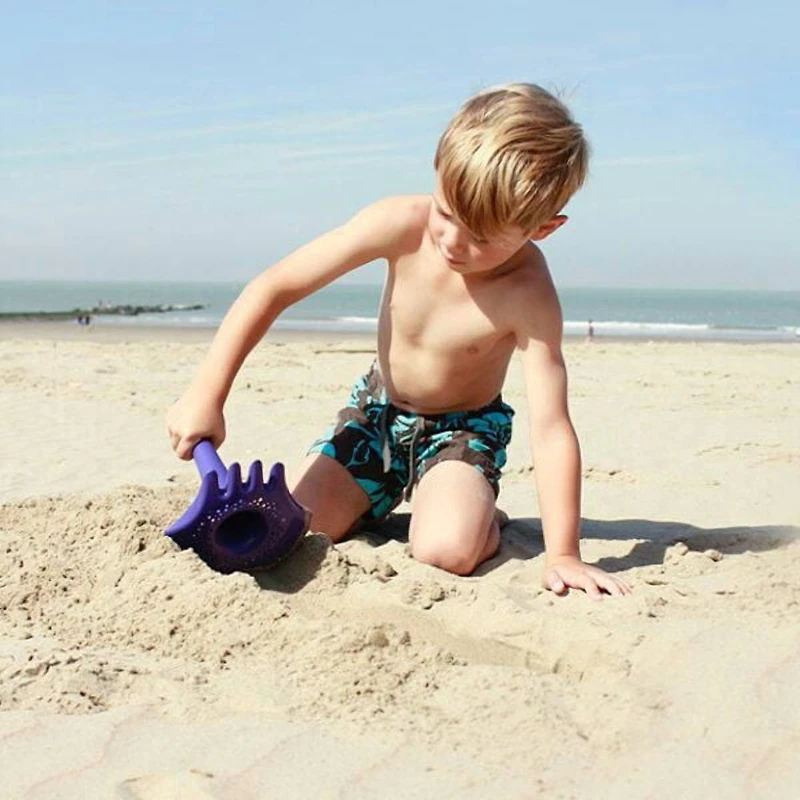 Quut - Triplet - 4-in-1 Beach Toy: Shovel, Rake, Sifter, and Funnel - Multifunctional Sand Tool for Kids - Create Sand Structures - Dig, Sift, Rake, and Funnel Water for Sand Art