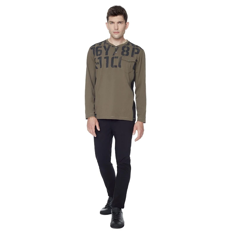 Dark Black Men's Long-Sleeve Graphic Henley T-Shirt