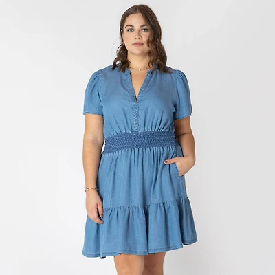 Devoted Women’s Plus size loose fit short sleeve denim mini dress