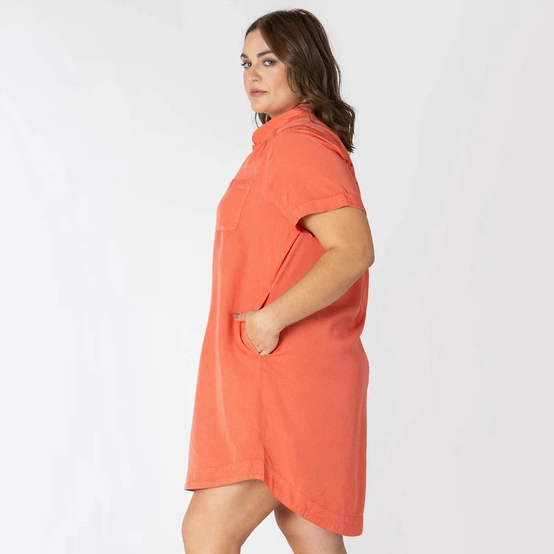 Devoted Taille Plus Femme mini robe boutonnée