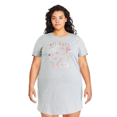 Chemise de nuit à encolure ras du cou George Plus pour femmes