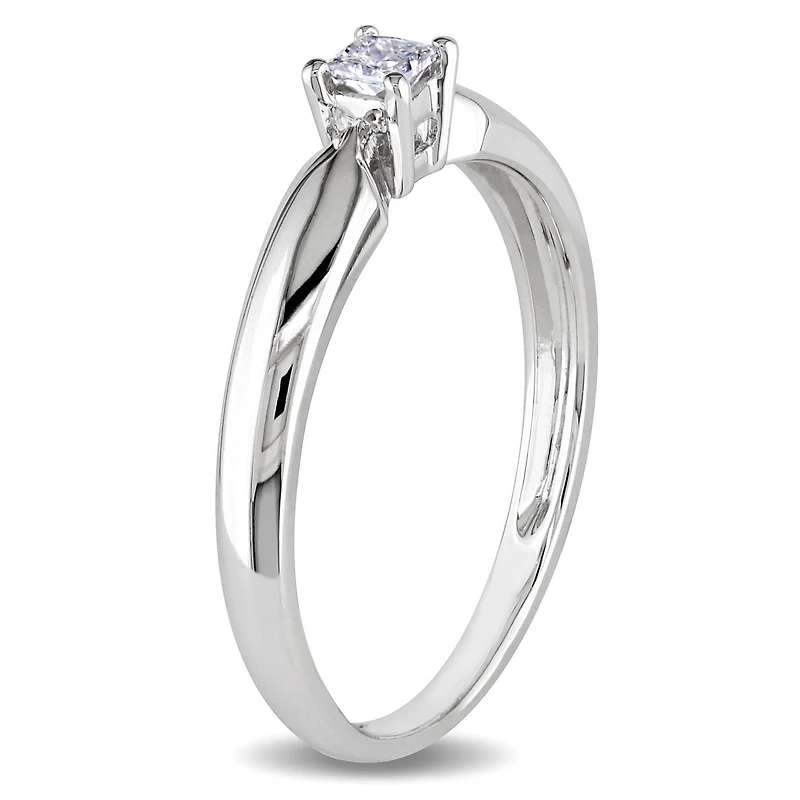 Bague de fiançailles Miabella avec 0.10 carat de diamant solitaire de coupe-princesse en or blanc 10k
