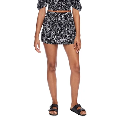 Jupe-short à ceinture en V No Boundaries pour femmes