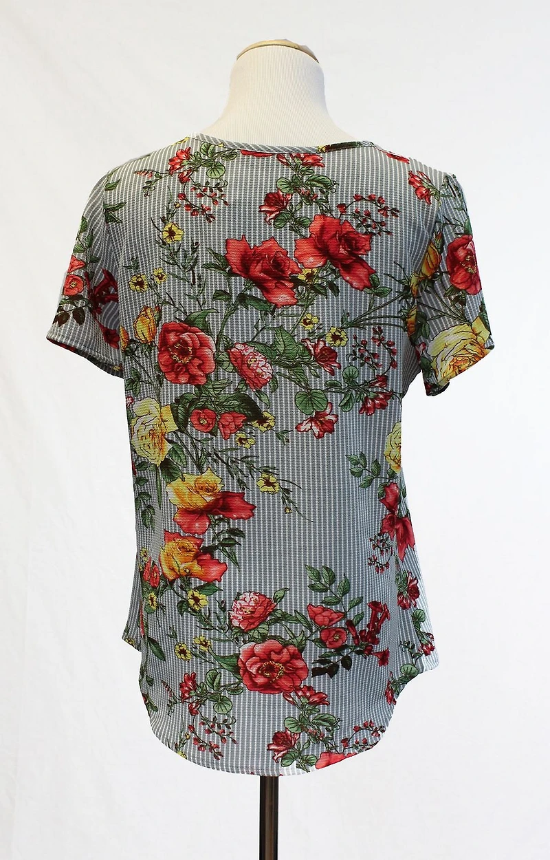 Haut Style Therapy à manches courtes avec ourlet bas