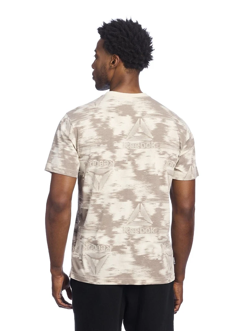 T-shirt graphique à manches courtes Parallels AOP de Reebok pour homme Tailles S-2XL