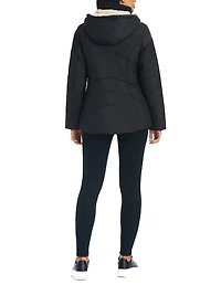 Détails Blouson zippé sur le devant avec capuche en faux sherpa pour femmes