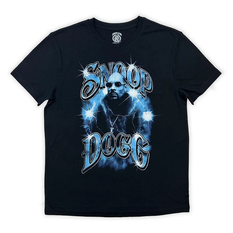 Snoop Dog Tee shirt femme. Ce t-shirt à manches courtes et col rond pour femme peut facilement être porté avec votre jean ou votre bas préféré