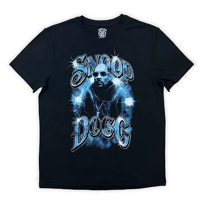 Snoop Dog Tee shirt femme. Ce t-shirt à manches courtes et col rond pour femme peut facilement être porté avec votre jean ou votre bas préféré