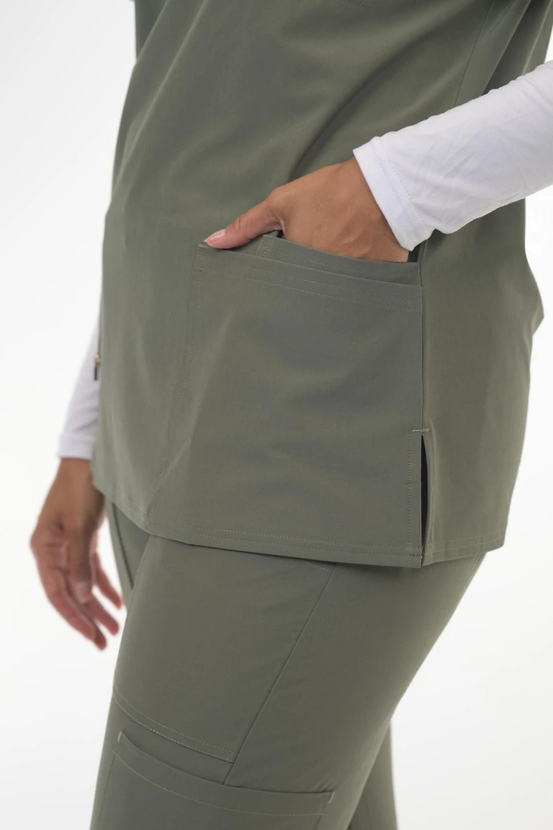 Greentown Canada Scrubs Top (Zinnia 6218-1074