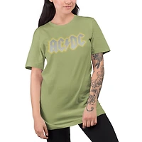 AC/DC Tee shirt femme. Ce t-shirt à manches courtes et col rond pour femme peut facilement être porté avec votre jean ou votre bas préféré et