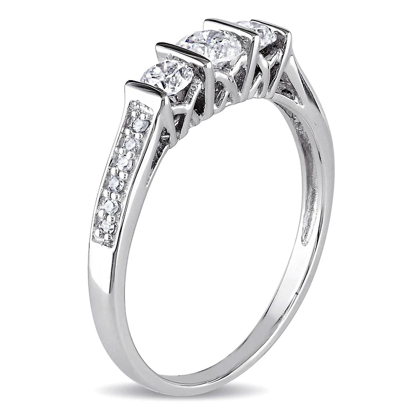 Bague de fiançailles à trois pierres Miabella avec diamants 0,50 ct poids total en or blanc 10 k