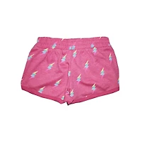 Filles que nous portons de jolis mini shorts à boulons