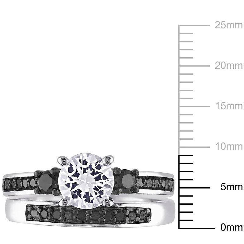 Ensemble nuptial à trois pierres avec saphirs blancs synthétiques 1-3/8 CT PBT et diamants noirs 2/5 CT poids total en argent sterling