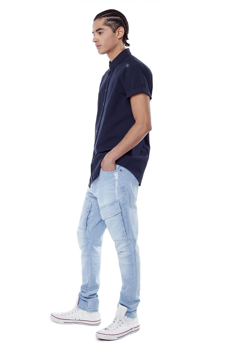 Jeaniologie ™ Pantalon cargo pour hommes, avec poches cargo sur le devant et détails au niveau des genoux - Bleu Bleach