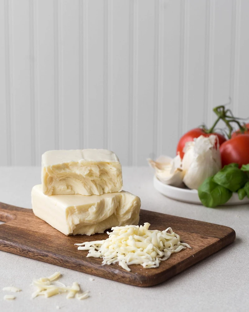 Saputo Light Mozarellissima Pizza Mozzarella Shredded Cheese, 1 kg