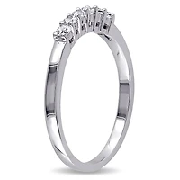 Bague d'anniversaire Miabella avec saphirs blancs synthétiques 1/3 CT PBT en or blanc 10K