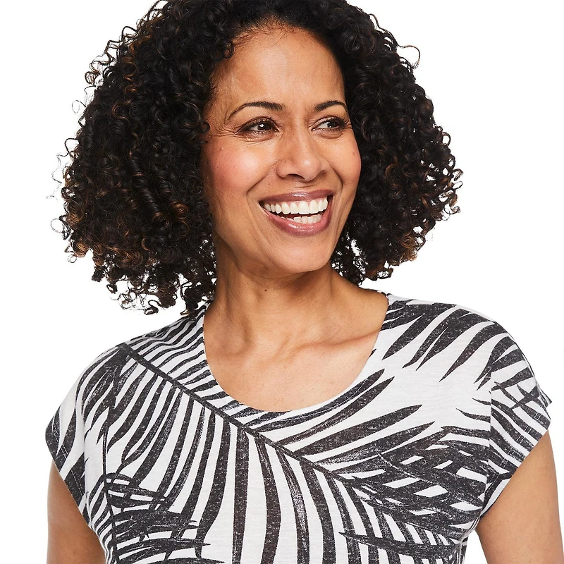Iyla Women's Linen Tee