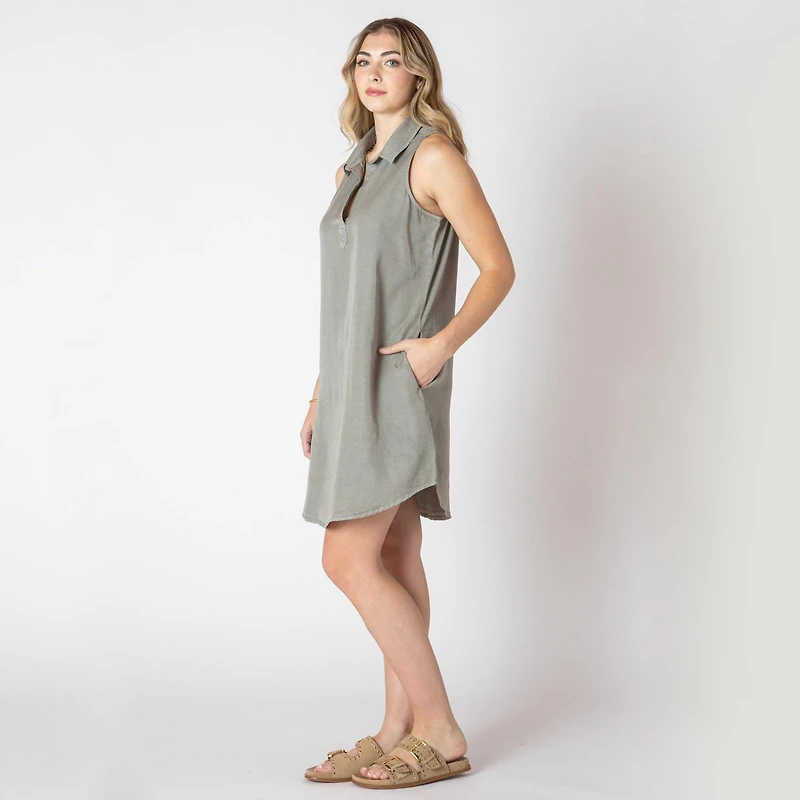 Devoted midi dress with collar