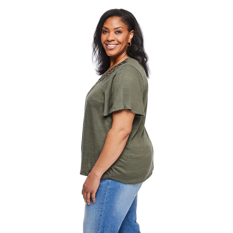 Iyla Women's Plus Crochet Top