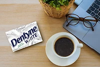 Dentyne White, Gomme sans sucre à la menthe verte - 12 Morceaux Gomme Dentyne White blanchit les dents!