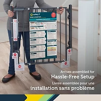 Barrière prête à installer au haut de l'escalier de Safety 1st
