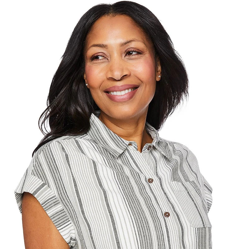 Iyla Women's Linen Blouse