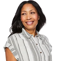 Iyla Women's Linen Blouse