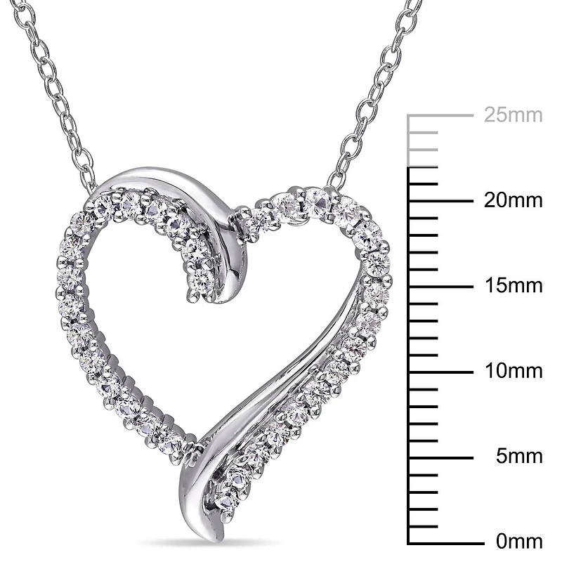 Pendentif de 18 po en forme cœur Miabella avec saphirs blancs synthétiques 0,75 CT PBT en argent sterling