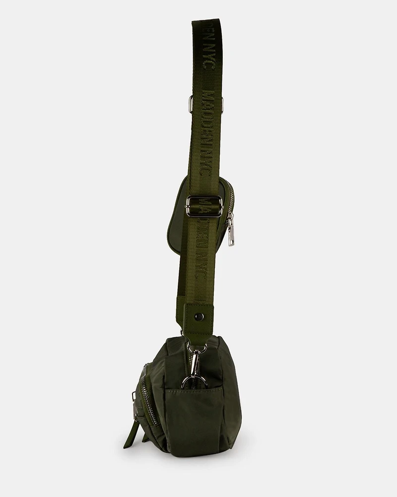 Sporty Nylon Cam Bag