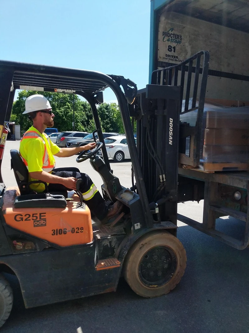 TOUGH DUCK Men's Short Sleeve Safety T-Shirt with Pocket