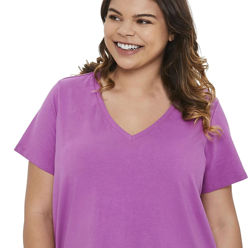 T-shirt avec encolure en V George Plus pour femmes