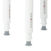 Chaise de douche Medline avec accoudoirs et dossier