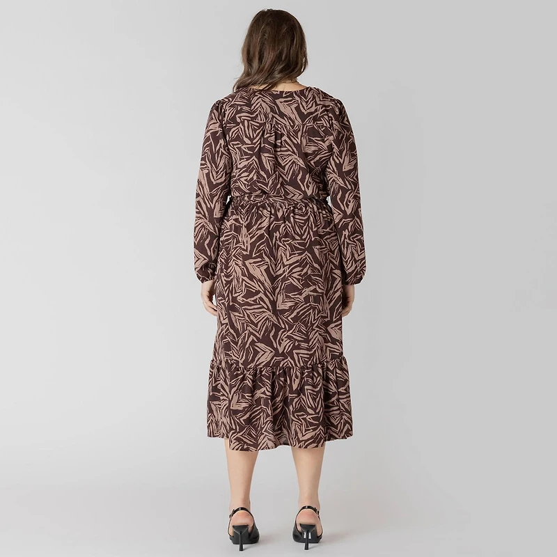 Devoted Women's Plus Long sleeve midi dress with feminine floral print