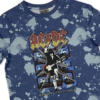 AC/DC T-shirt de base pour garçon. Ce t-shirt à col rond pour garçons a des manches courtes et un imprimé tendance et