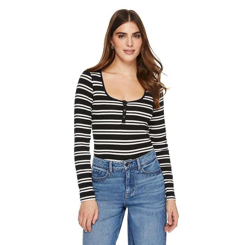 T-shirt à encolure dégagée henley George pour femmes Tailles TP–TTG