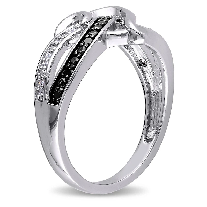 Bague de forme coeur avec diamants noirs et blancs 0,13 ct poids total, en argent sterling