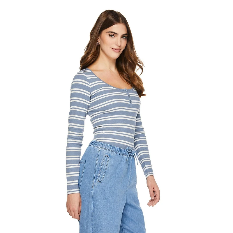 T-shirt à encolure dégagée henley George pour femmes Tailles TP–TTG