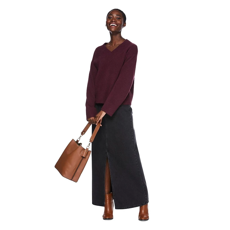 George Women's V-Neckline Sweater