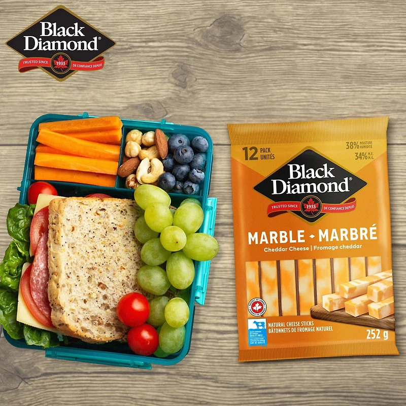 Black Diamond Cheese Sticks Marble Cheddar, 12 units, 252 g