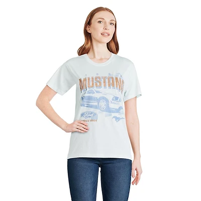 T-shirt coupe garçonne avec imprimé graphique Ford pour femmes Tailles TP-TG