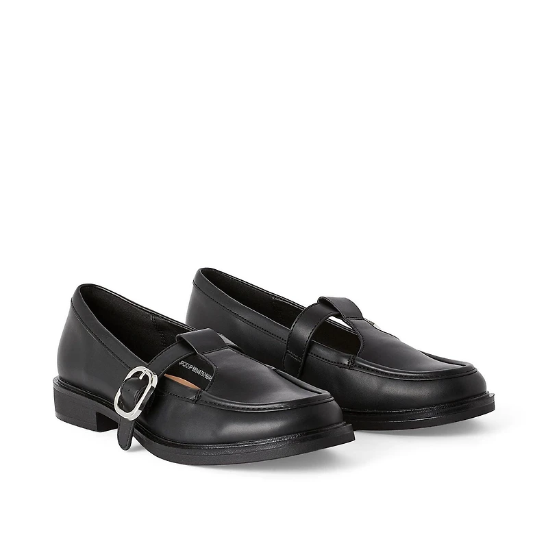 Time and Tru Women's Buckled Strap Loafers
