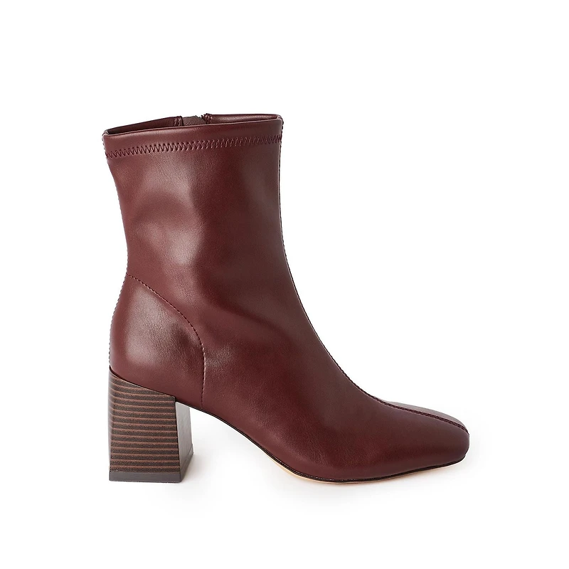 Time and Tru Women's Short Stretch Boots