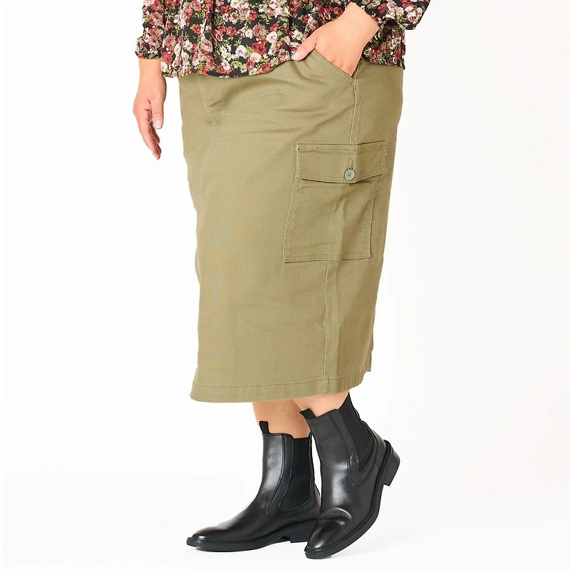 Devoted Women’s Plus size Utility maxi skirt with cargo pockets