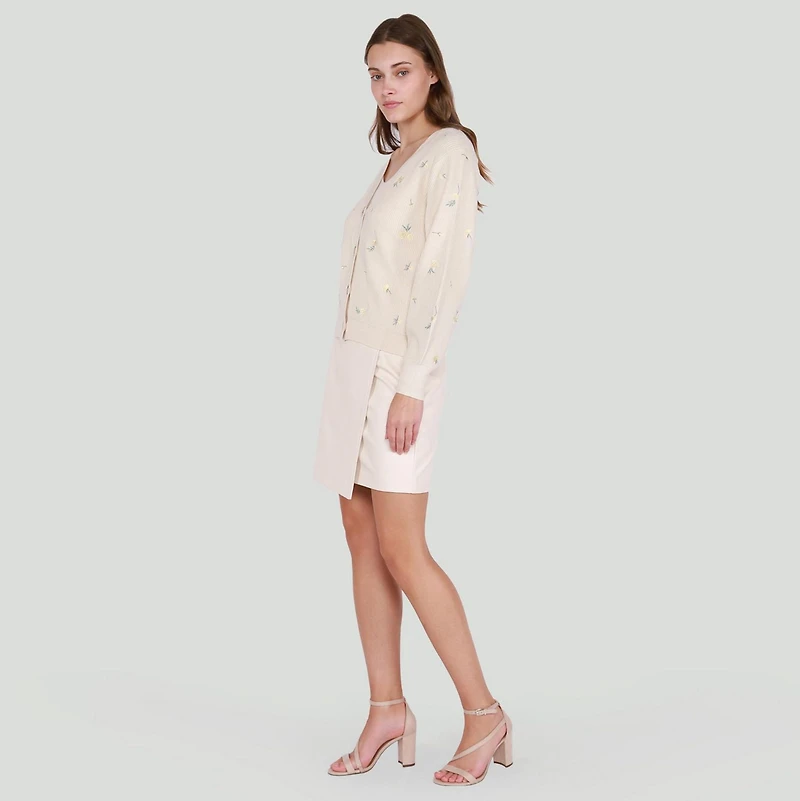 DV L/S knit cardigan with buttons and embroidered flowers