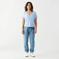 DV A loose fitting, rolled cuff S/S shirt with button up front